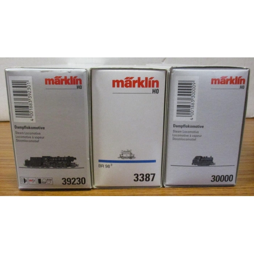 588 - Marklin. Trio of HO gauge locomotives, excellent in excellent boxes, with Nos. 39230, 30000 and 3387... 