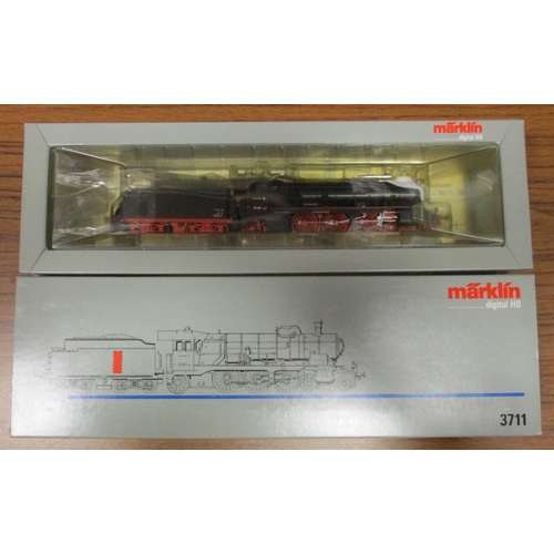 592 - Marklin. Pair of HO gauge Digital locomotives, excellent in good plus boxes, with DB black and red 1... 