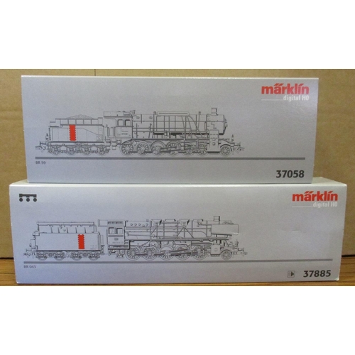 596 - Marklin. Pair of HO gauge Digital locomotives, excellent in good plus boxes, with DB black and red 0... 