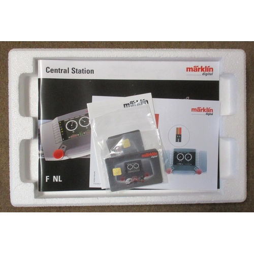 599 - Marklin. HO gauge Digital Central Station No. 60215, near mint in excellent box, with colour touch s... 