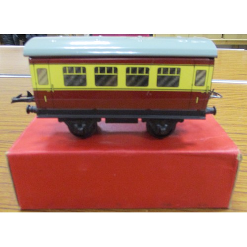 471 - Hornby. Collection of O gauge wagons, good to excellent in good to good plus boxes. Qty 47 (B)