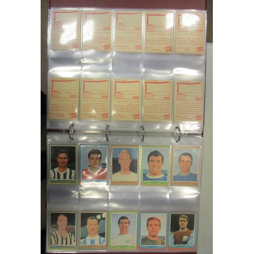 13 - A. & B.C. Collection of football sets, in an album, in variable cond., incl. Footballers 1962 Bazook... 