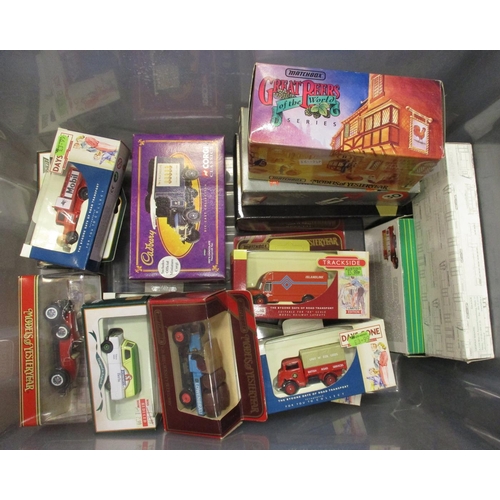 271 - Collection including Corgi (20), Matchbox (20), Lledo (12) etc, mainly mint in good to mint boxes. Q... 