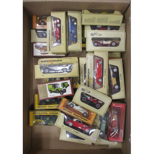 275 - Collection of cars, buses, lorries etc, excellent to mint in good plus to excellent boxes, with Corg... 