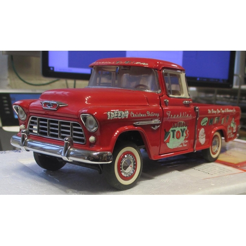 322 - Franklin Mint. 1:24 scale collection of diecast trucks generally good plus in excellent boxes includ... 