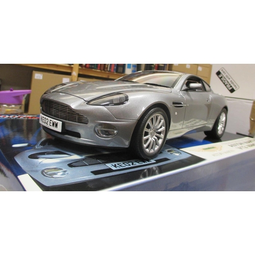 325 - Kyosho. 1:12 scale Diecast silver James Bond Aston Martin V12 Vanquish from 'No Time to Die' with re... 