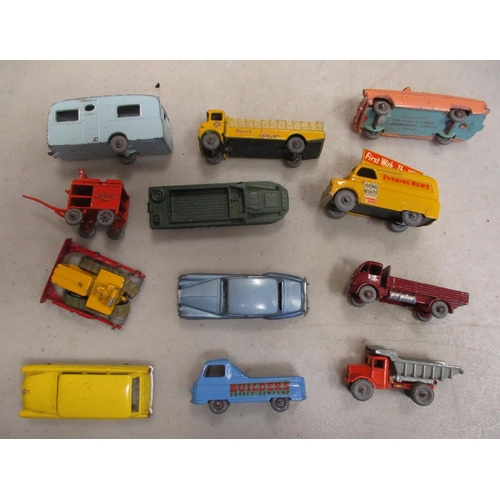 339 - Matchbox. Unboxed collection of mainly 1-75 Regular Wheels including Jaguar D Type No 41a (55mm), Ev... 