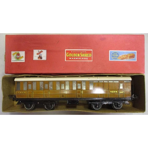 368 - Hornby. O Gauge LNER teak No 2 Corridor Coaches with 845 first/third (2) and 4204 brake/composite go... 