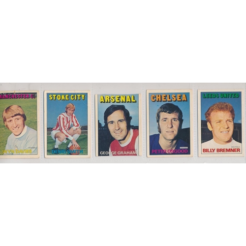 38 - A. & B.C. 1972 Footballers orange/red 1-219 set, in good to very good cond., apart from the odd smal... 