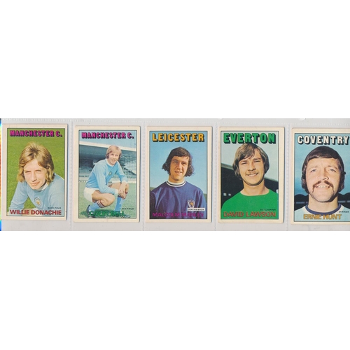 38 - A. & B.C. 1972 Footballers orange/red 1-219 set, in good to very good cond., apart from the odd smal... 