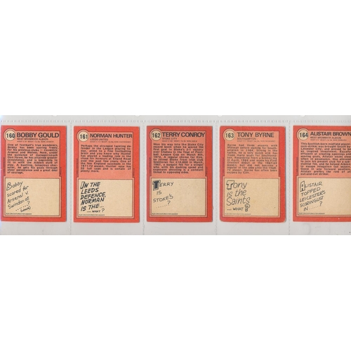 38 - A. & B.C. 1972 Footballers orange/red 1-219 set, in good to very good cond., apart from the odd smal... 