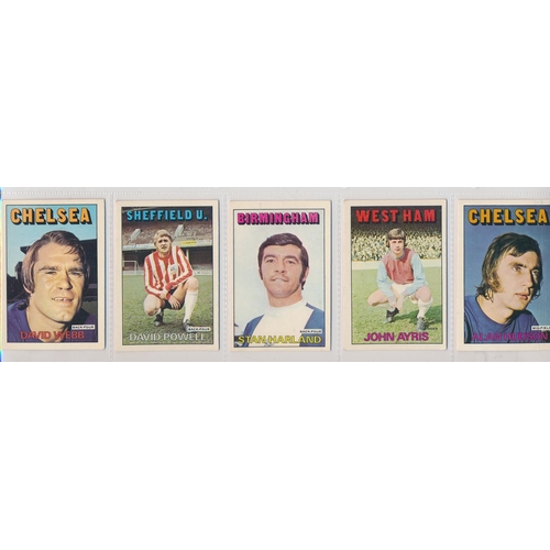 38 - A. & B.C. 1972 Footballers orange/red 1-219 set, in good to very good cond., apart from the odd smal... 