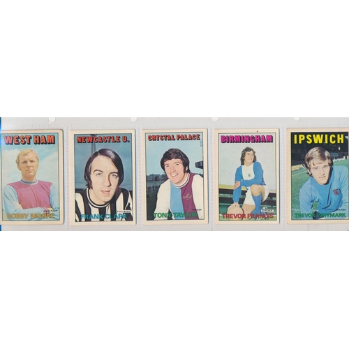 38 - A. & B.C. 1972 Footballers orange/red 1-219 set, in good to very good cond., apart from the odd smal... 