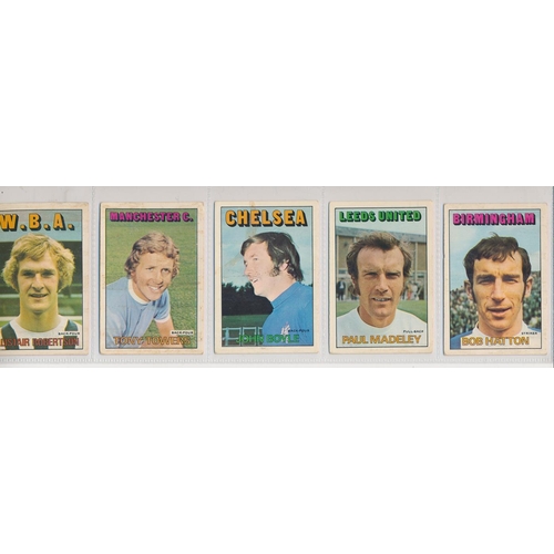 38 - A. & B.C. 1972 Footballers orange/red 1-219 set, in good to very good cond., apart from the odd smal... 