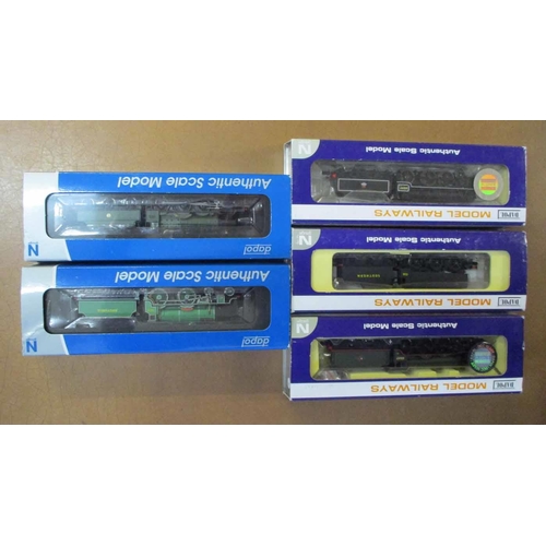 384 - Dapol. N gauge range of steam locomotives, generally mint in excellent boxes with ND-079C, ND-090E, ... 