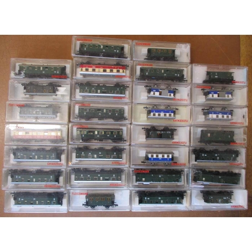 398 - Fleischmann. N gauge collection of coaches etc, generally mint in good plus to excellent boxes with ... 