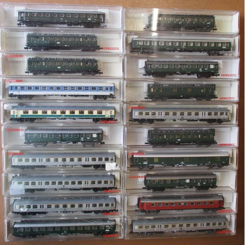 399 - Fleischmann. N gauge collection of 8 wheel coaches etc, generally mint in good to excellent boxes. Q... 