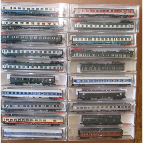 400 - Fleischmann. N gauge collection of 8 wheel coaches etc, generally mint in good to excellent boxes. Q... 