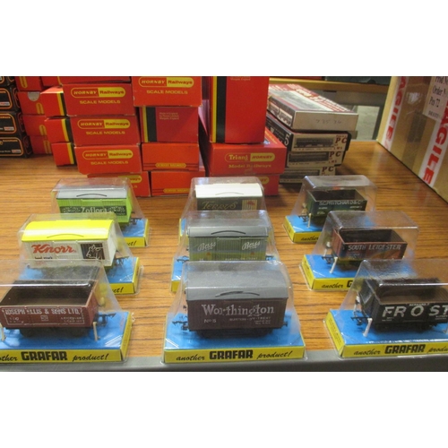 427 - Accumulation generally excellent to mint in excellent boxes including locomotives Hornby DMU R157, A... 