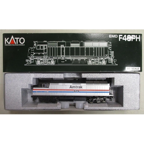 459 - USA collection including locomotives (13) with Kato Amtrak silver 375 EMD F40PH No 37-6551, Rivaross... 