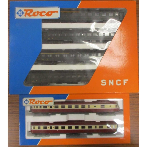 585 - Roco. Range of HO coach and power unit sets, excellent in excellent boxes, with twin set No.43033, 3... 