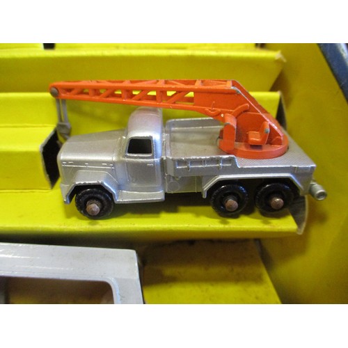 340 - Matchbox. 1-75 Series Car Transporter Gift Set No G-2 (incomplete), contains Car Transporter Accesso... 