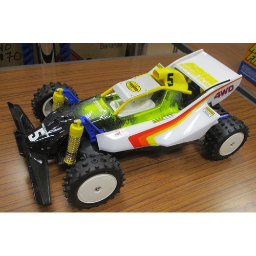 225 - Tamiya. Pair of radio control 1:10 scale model kits generally excellent in good plus to excellent bo... 