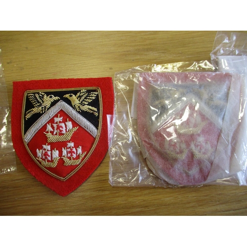 90 - Excellent collection of overseas mainly cloth and embroided rank, cap and trade badges, some labelle... 