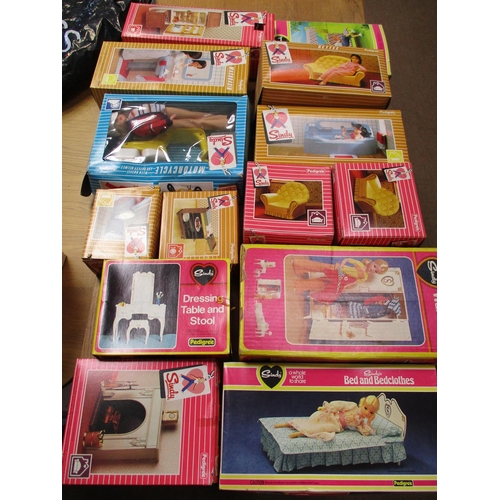 245 - Collection of boxed Sindy Pedigree items including stable/garage, bedroom extension, swimming pool, ... 