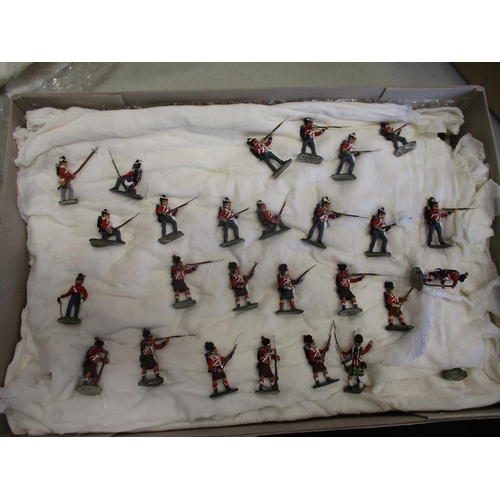 280 - Collection of mainly wargaming figures with mixed scales including 30mm, 25mm, 15mm, with ACW, Zulu ... 