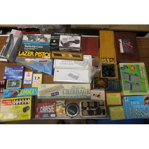 260 - Large accumulation in 8 boxes with diecast vehicles by Corgi, Dinky, Lledo and others, Airfix model ... 