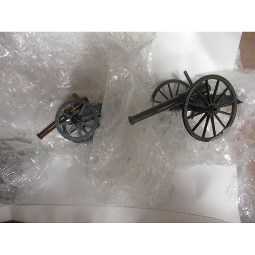 266 - Unboxed collection of mainly Britains, including artillery, cavalry, Scottish Infantry etc, some rep... 