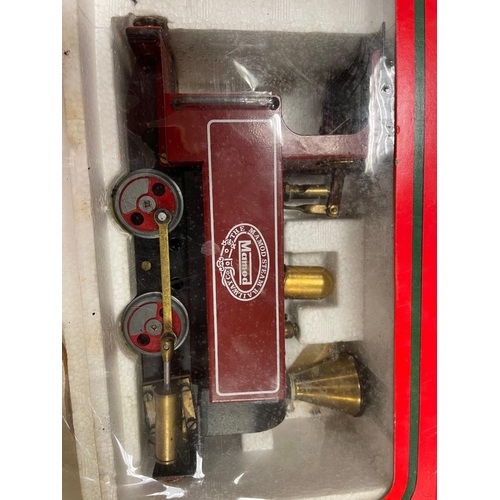 404 - Mamod steam railway set 0-4-0 maroon NoRS3 (some wear to gold), Mamod steam tractor, both with fuel ... 