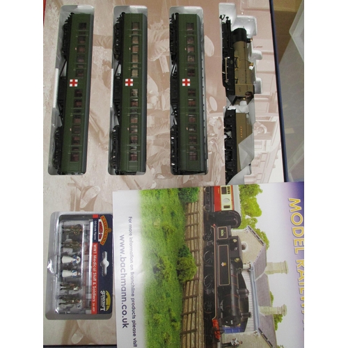 501 - Bachmann. OO gauge train pack First World War ambulance train City of Birmingham with tender No 40 s... 