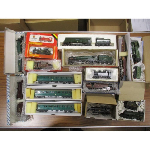 521 - Hornby. Collection of OO gauge locomotives, generally excellent to mint with majority boxed in good ... 