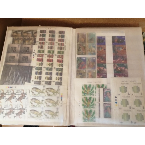 278 - UM decimal accum to 2003 incl commems and M/S dupl in blocks, sheets/part sheets etc. Face value £31... 