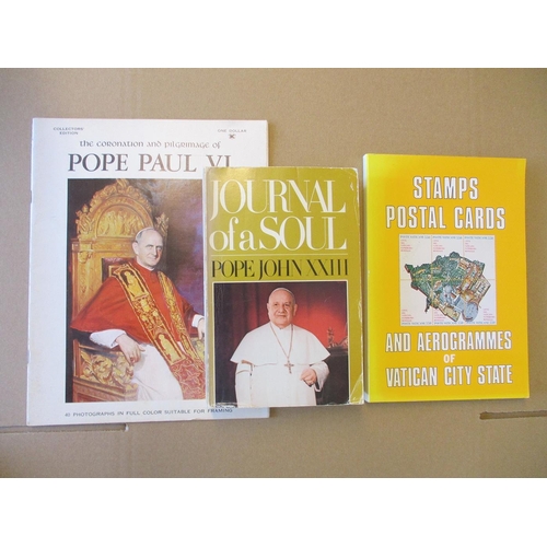 94 - Pope Paul VI. The Travels of Pope Paul VI, excellent written-up exhibition standard collection in fo... 