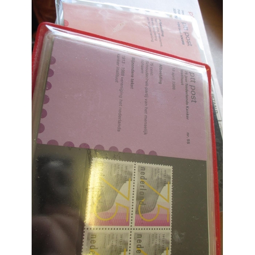 53 - Misc M/U world accum incl. Netherlands presentation packs and useful GB range. (B)