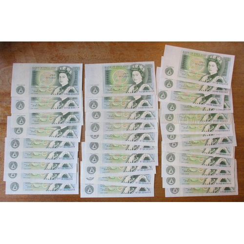 250 - Range of generally very fine banknotes, with £20 Kentfield (2), £10 Somerset (6), Gill (2), Kentfiel... 