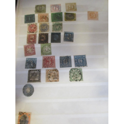 16 - Misc mainly middle-period world coln in 5 s/books incl Australia and Switzerland with strength in Ge... 