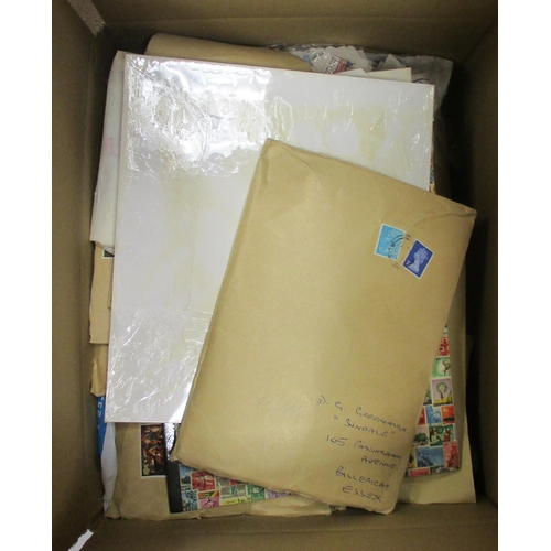 52 - World. Modern coln in 16 albums, FDC and Covers, strong railway incl Benham, large qty of covers loo... 