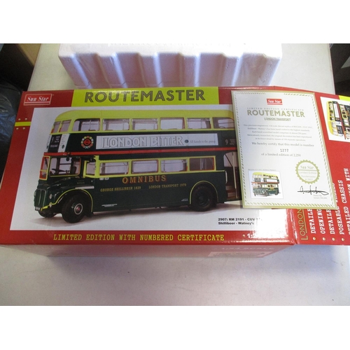 387 - Sun Star. 1/24 Scale Routemaster Buses with RM 2191 - CUV 191C No 2907 London Bitter decals to side,... 