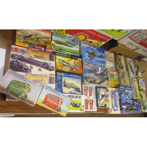 393 - Collection of boxed unassembled kits, majority either WW2 themed or buses, in very good to excellent... 