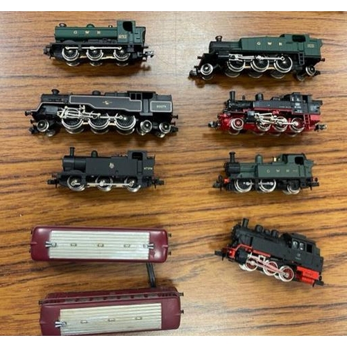 399 - N gauge. Unboxed collection of locomotives with steam Goodrich castle 5014 4-6–0, 92018 2-10-0, 4280... 