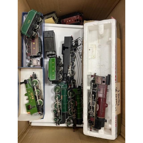 488 - Hornby. OO gauge boxed collection including coaches (22), wagons (6) unboxed locomotives (6), coache... 