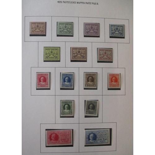 346 - Vatican City. 1929-1987 specialised and excellent coln in seven Julier albums with further stockbook... 