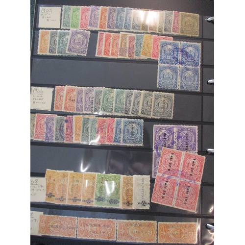 310 - Nicaragua. 1862-1986 coln in stock leaf binder incl early vals M/U, 1900 set to 5p M, 1901 (Mar) P.D... 