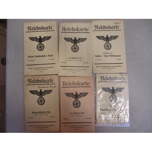 132 - Militaria Third Reich range Reischkarte 1/100,000 maps (6), set square, range of letters and photos ... 