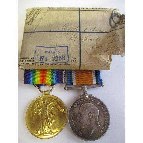 18 - WW1 range with:
1. BWM and Victory Medal to 8569 Pte E. Brinsdon Worc R. about very fine. 
2. BWM an... 