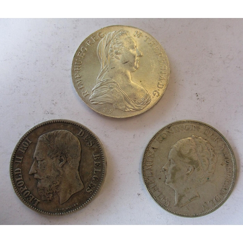 212 - 20th century collection in mixed condition, with crown 1935, 1937, half crowns, shillings, sixpence,... 